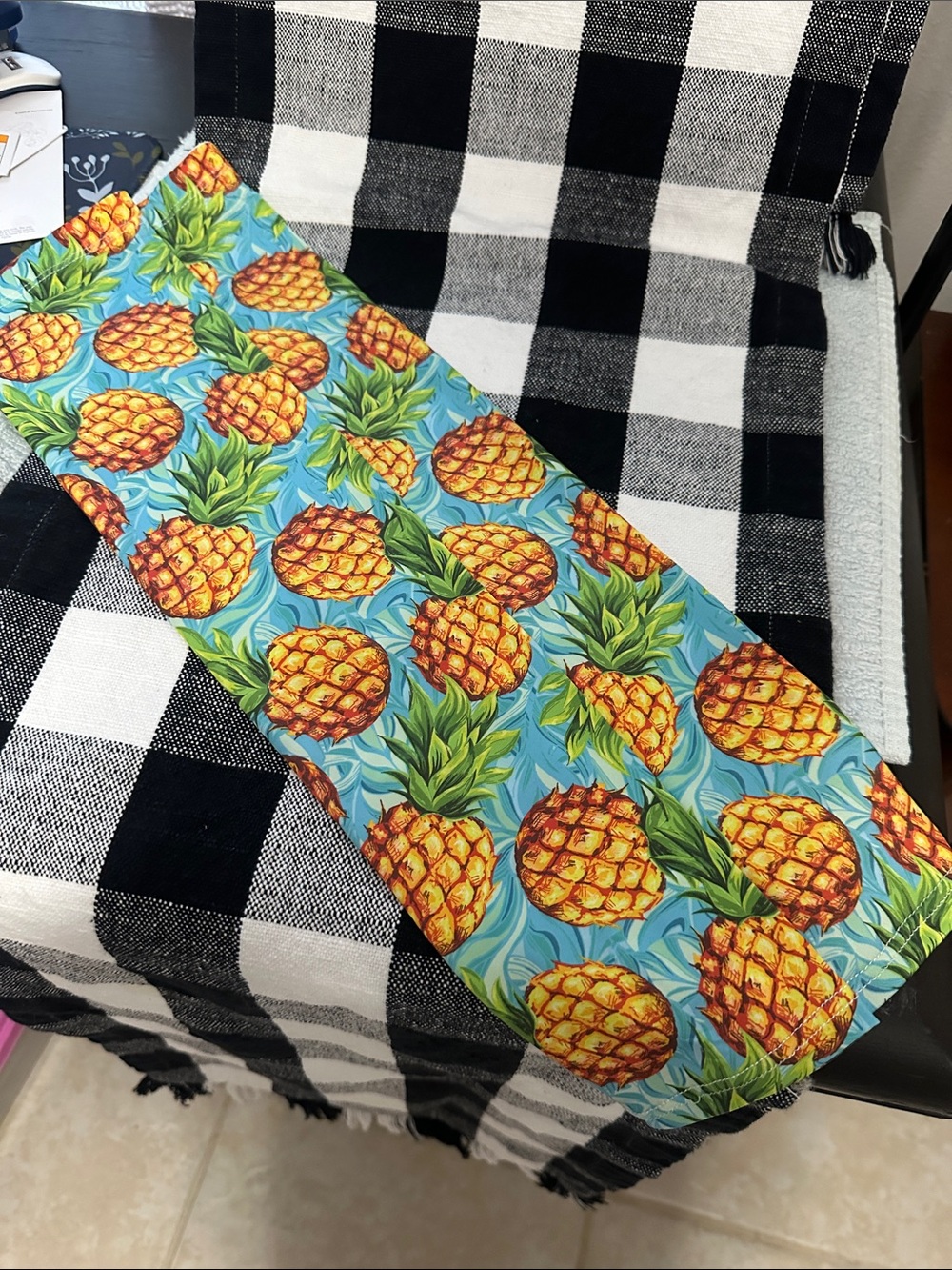Pineapple Print Arm protection Sleeves  with SPF protection. NWT